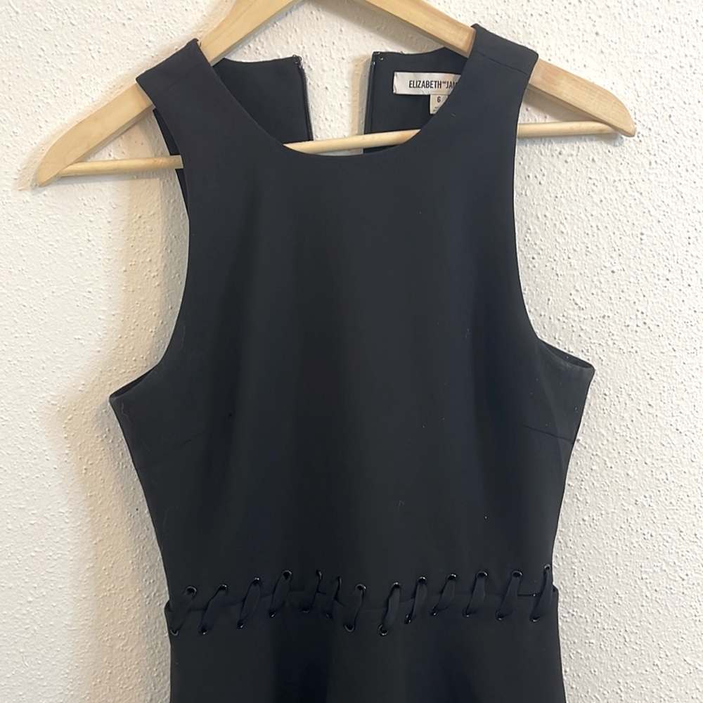 Elizabeth and James 'Carter' Black Lace-Up Waist Jersey Flare Dress Womens Sz 6 - Picture 3 of 7